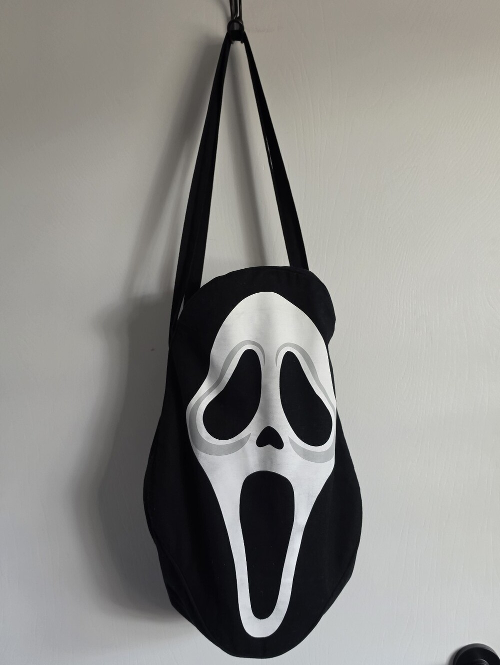 Ghostface Scream Horror Movie Tote Bag.